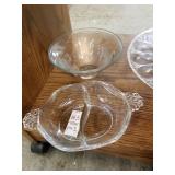 Lot of 2 glass dishes