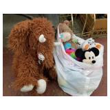 Bag lot of stuffed toys
