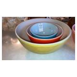 Pyrex color mixing bowls set of 3