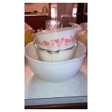 Pyrex mixer bowls, pink small mixing bowl