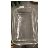 Pair of Pyrex 3 quart glass pans