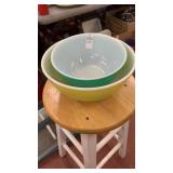 Pair of Pyrex bowls