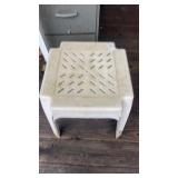2 Plastic outdoor end tables