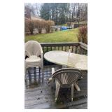 Outdoor table with 6 chairs