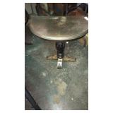 Pedestal table 26"talk