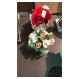 2 Decorated tea cups