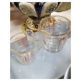 Pyrex measuring cups