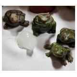 Frog family & turtles