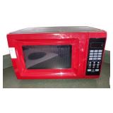 700 watt red microwave