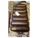 Wagner ware cast iron corn mold