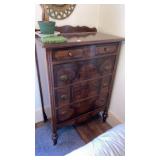 Antique chest of drawers