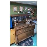 Oak mirror back buffet
