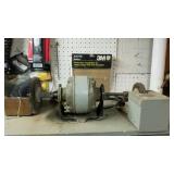 Loose room contents including Craftsman vise,