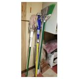 Lot of mops/brooms