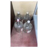 4 glass gallon jugs with lid