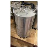 Spartan 3 gallon stainless steel pressure tank