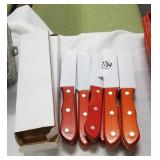 8 new steak knives