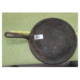 Classic cast iron flapjack griddle