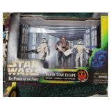 Star wars figures in box