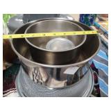 3 Stainless steel bowls