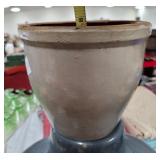 1.5 gallon tan crock