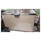 Vintage metal Coleman cooler