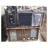 Lot of 3 radios - all 70s