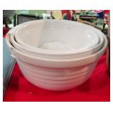 Nesting Stoneware bowls