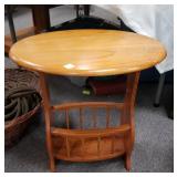 Side table magazine rack