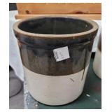 1 gallon bicolor crock