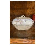 Soup tureen no ladle