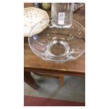 Leaded crystal bowl 8-1/2 x 4 with 9? flower