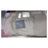 New Dockers mens pants 44x30 w/tags poplin