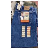New Wrangler mens jeans 42x30 w/tags regular