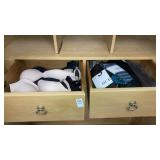 Contents 2 drawers bras socks asst