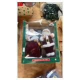 Animated Mr and Mrs claus