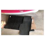 Floor mats and bed liner lot Ford Edge