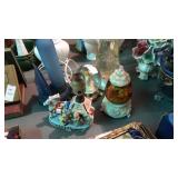 Lamps n snow globes