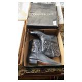 Size 9M square dancing cowboy boots