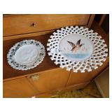 2 oranate plates