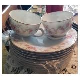8 Hutschenreuter desert plates, 2 coffee cups
