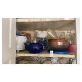 Shelf lot of miscellaneous kitchenware