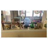Shelf lot of miscellaneous home decor