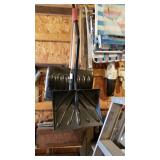 Lot of 3 snow shovels