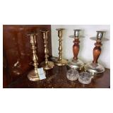 Lot-candleholders India brass glass wood