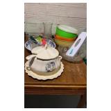 Soup tureen, glass, Tupperware