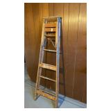 6 foot wooden step ladder