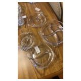 Four pieces of pickle dishes