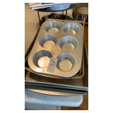 Cake pans and muffin tins