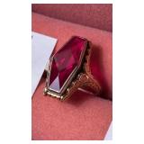 10k Ring w/ garnet stone & ring guard